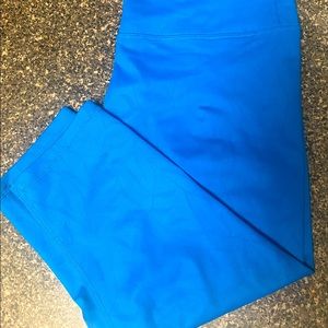 Zyia Royal Blue Willow Light n Tight crop size 8-10